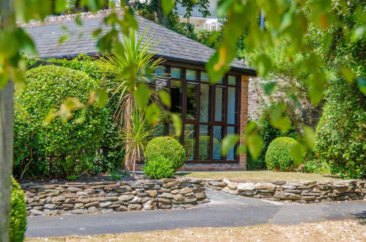 Luxury Victorian School With Views Of Harbour Villa Fowey Exterior photo